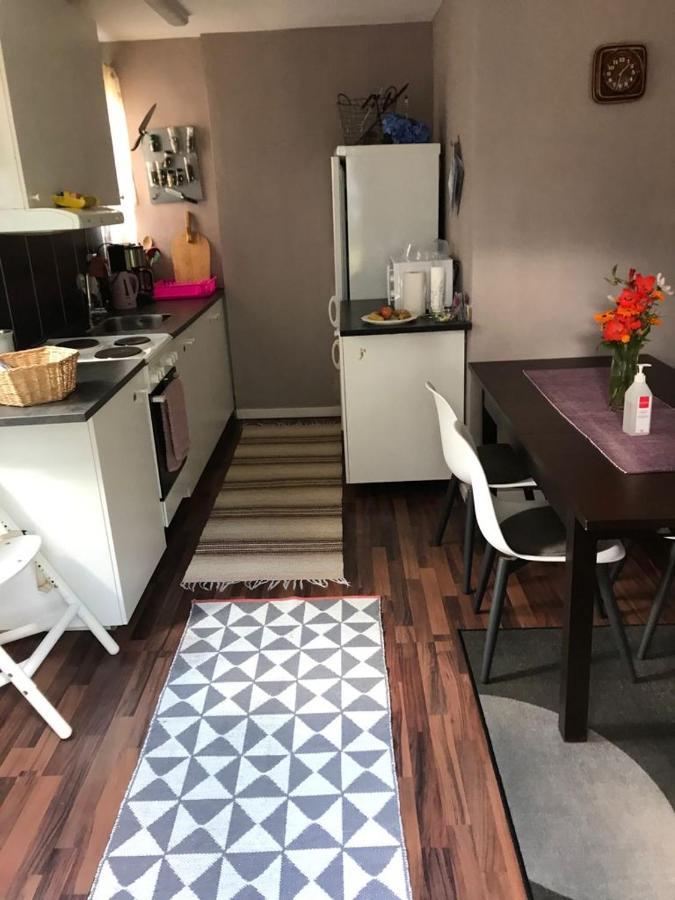 Vacker Hus I Naturen Froseke Luaran gambar