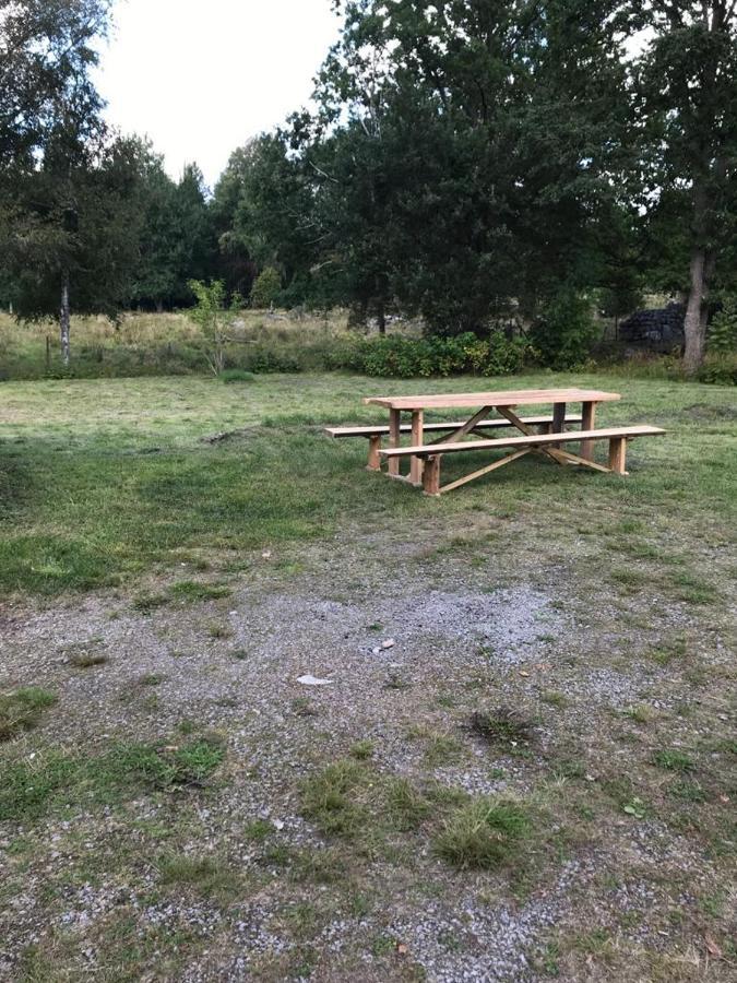 Vacker Hus I Naturen Froseke Luaran gambar